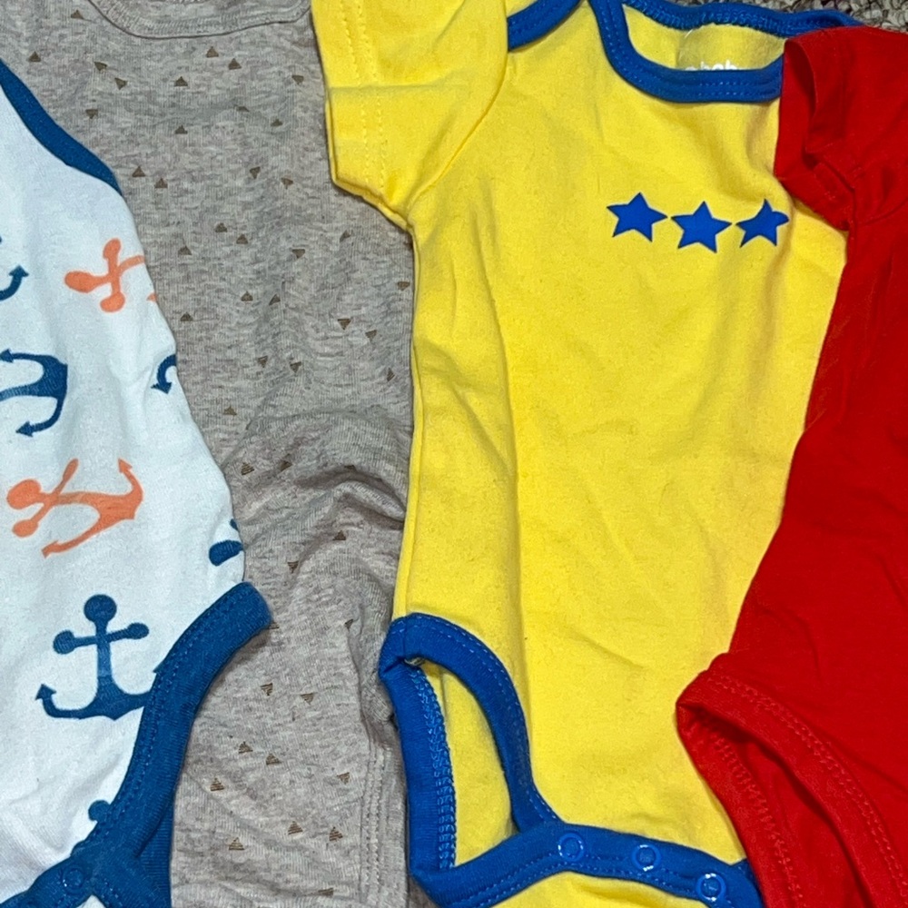 Boys, girls, Multicolor Baby bodysuit, Lot of 5, 6-9 month, shirts, tops - Picture 3 of 5
